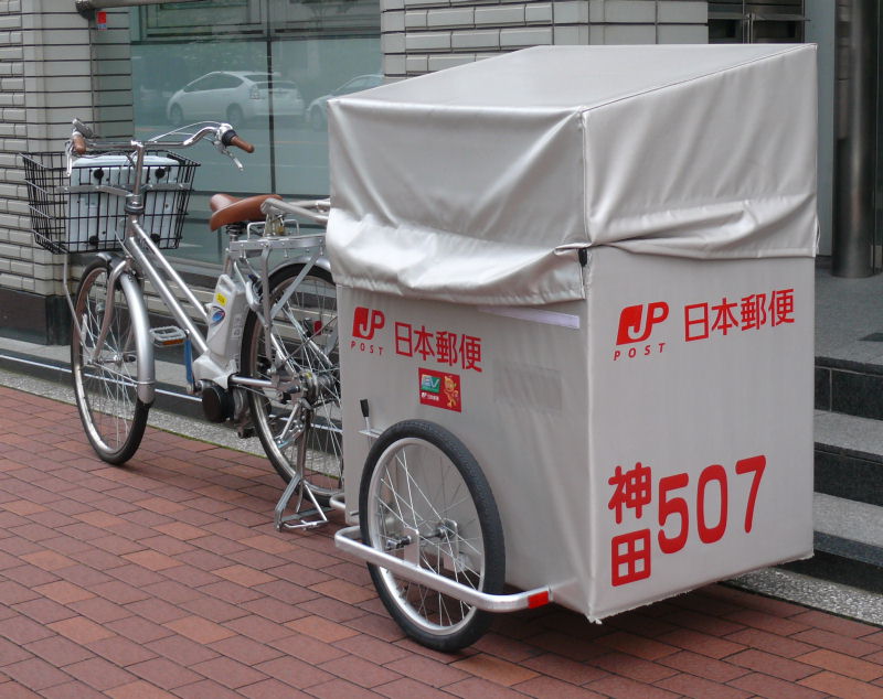 郵便局の車両の画像