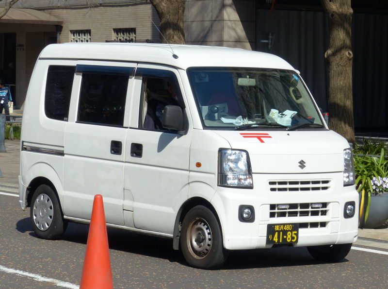 郵便局の車両の画像