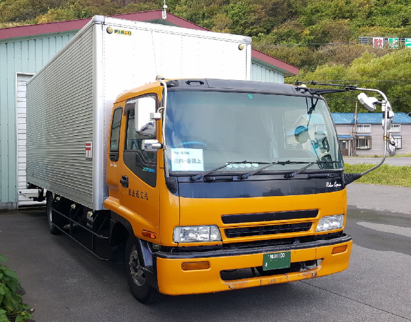 郵便局の車両の画像